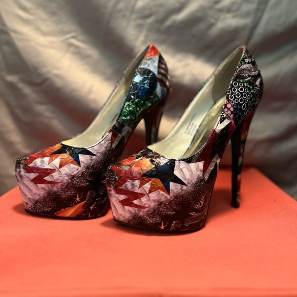 Madden girl Rossette modern design high heels. Women’s size 7.5 - Picture 6 of 9